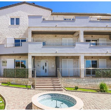 M&Z Apartmani Primosten Exterior photo